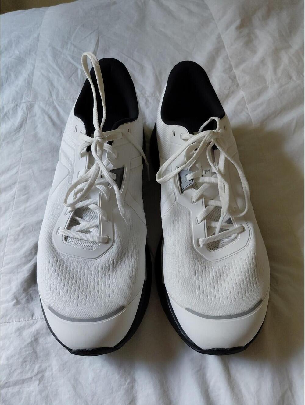 Mount to Coast White Low Top Athletic Sneakers Likenew Inserts Needed Sz 14
